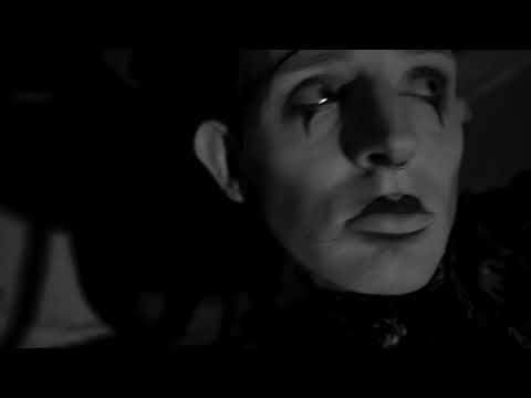 A Sinister Light - Closing in